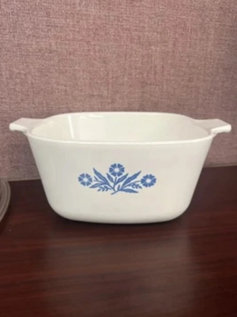 Vintage 1960s CORNING WARE Blue Cornflower   Casserole Dish w/ Pyrex Glass Lid